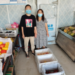 归乡游子创业忙，衣暖食丰奔小康
