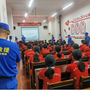 应急救护进校园， 生命教育护成长——记新蔡县蔡州明德实验学校防溺水应急救护知识培 ...