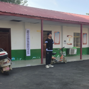 深入基层生活，为家乡人民服务
