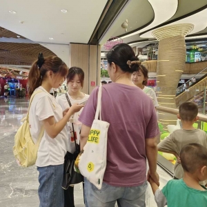 走出校园，实地访谈“新老人”