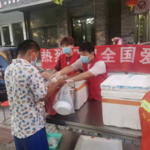 爱心粥屋很“粥”到，志愿服务暖清晨