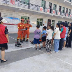 巩义市杜甫路街道安康社区开展参观消防救援大队社会实践活动 ...