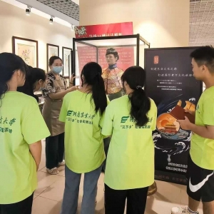 一针一线绣出世间繁华，一丝一缕传承匠心精神