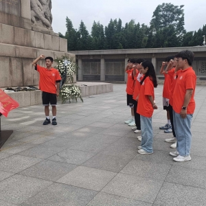 追寻红色记忆 感悟思想伟力