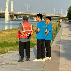 保护母亲河，争做河小青