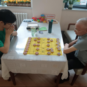 青春热血融暖意 养老院中绘爱心