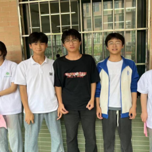 社践绘青春，实干铸成长