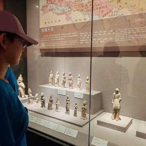 穿越时空艺术之旅，探索千年陶瓷之美
