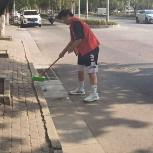 践行环保行动，追寻绿色足迹