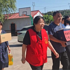 致敬英雄！巩义市双拥志愿者走访慰问抗战、抗美援朝老兵