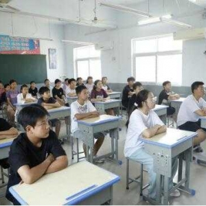 郑州商学院前往焦湾小学开展“宣传新思想 培养好少年”理论宣讲