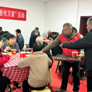 浓情饺子、爱心义剪！巩义市高尚社区冬至活动让银发族乐开怀