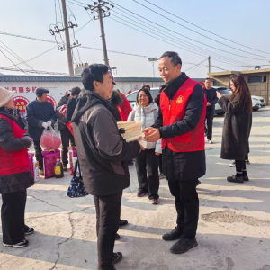 巩义市读书会联合开展“新春书香送温暖”活动